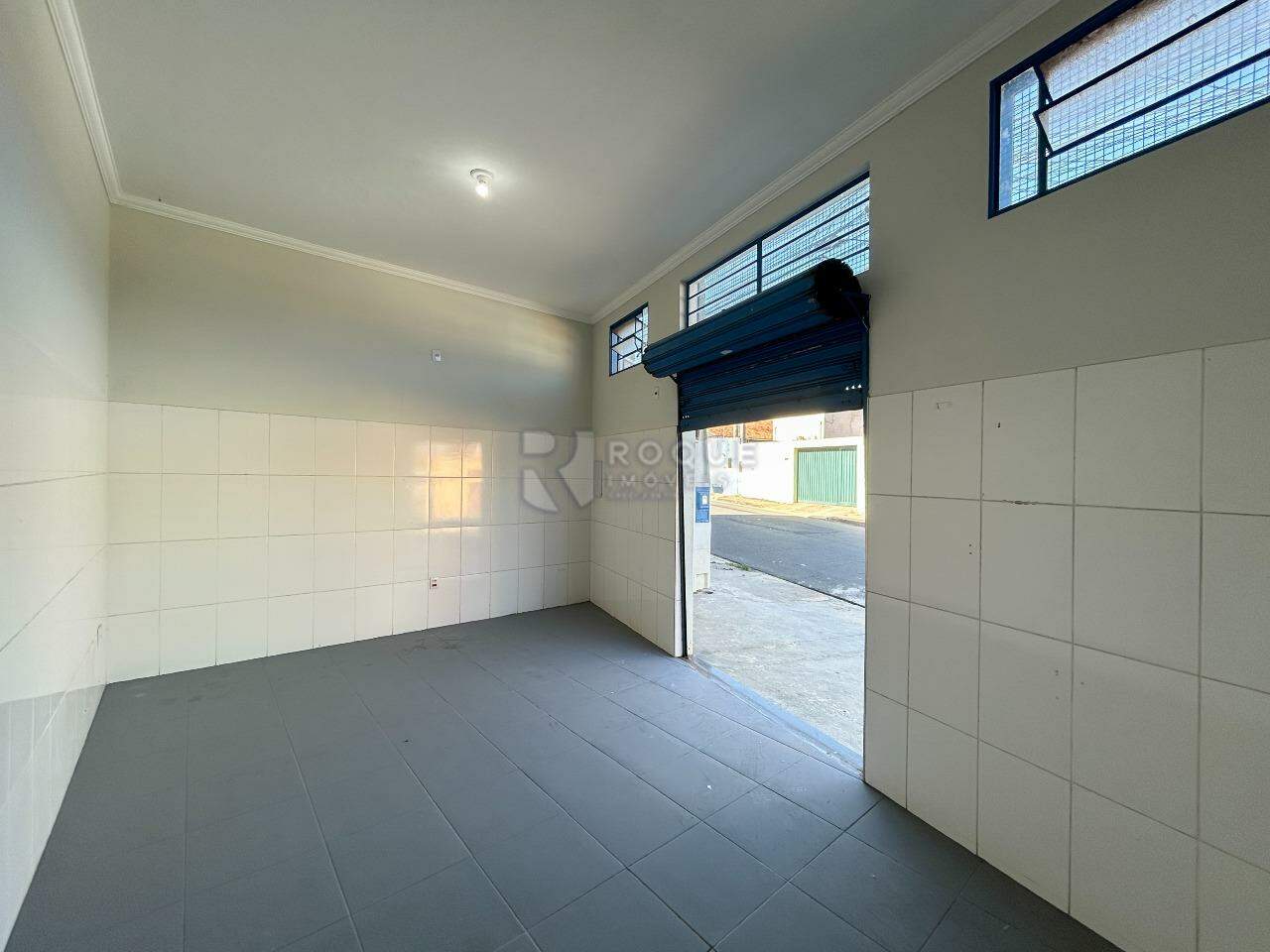 Salão para aluguel no bairro Jardim Residencial Santa Amália: Salão