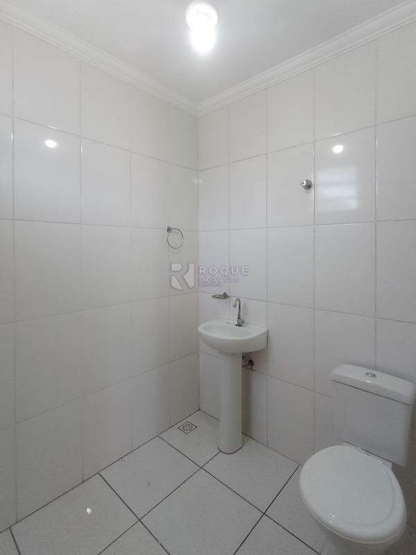 Salão para aluguel no bairro Jardim Residencial Santa Amália: WC Social