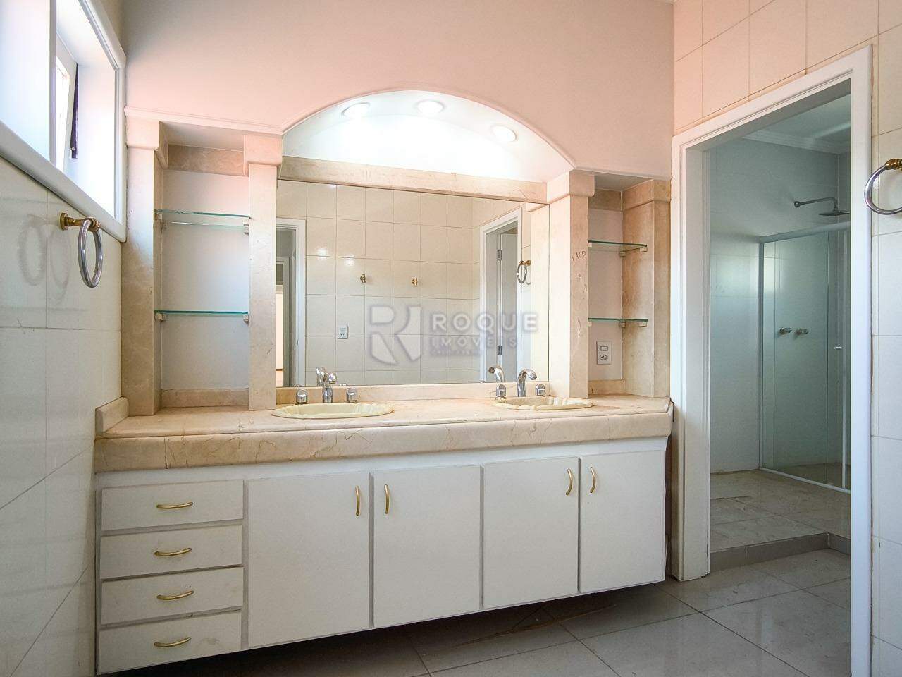 Casa em condomínio à venda no bairro Villa San Marino: WC SUÍTE MASTER