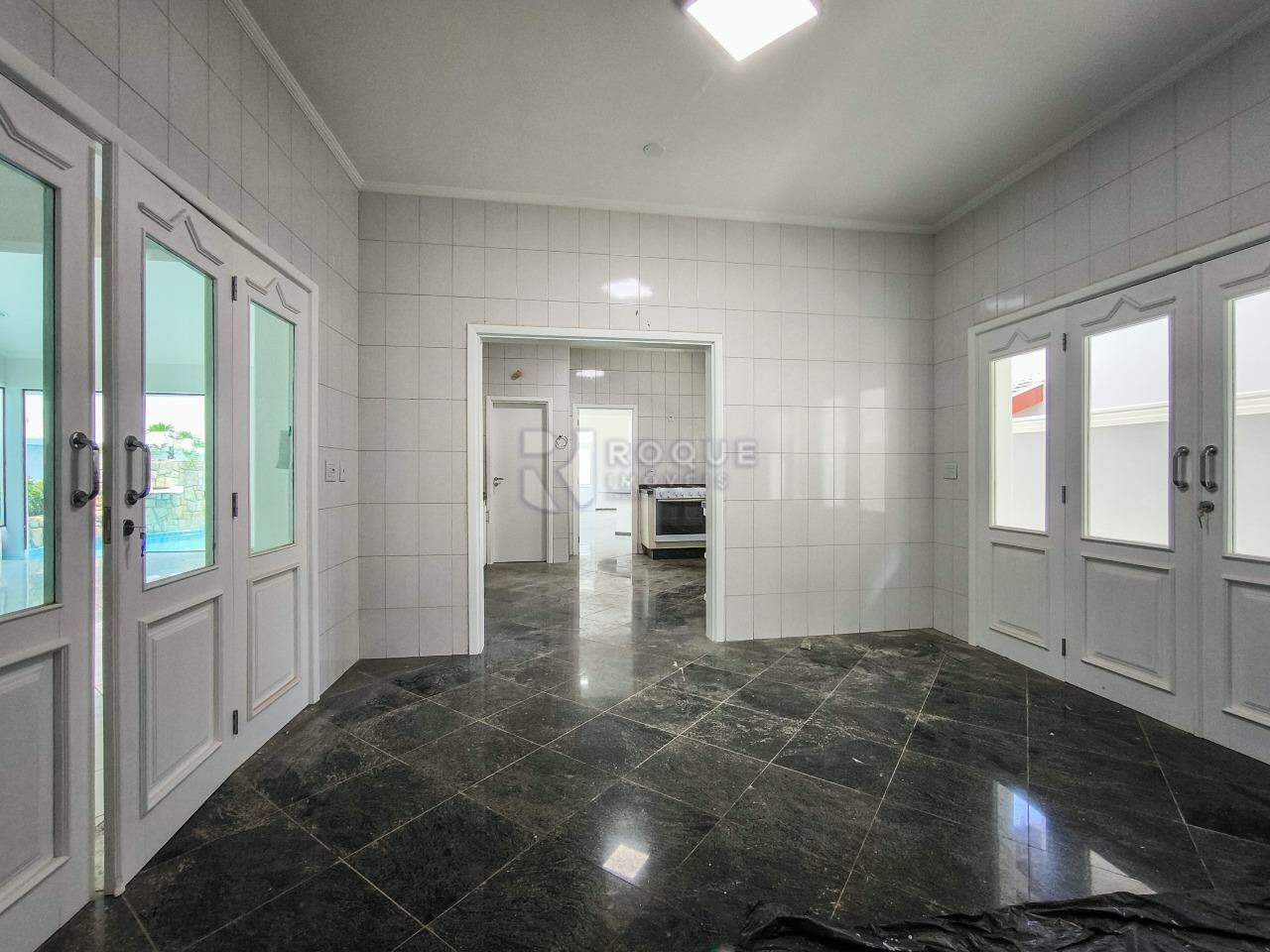 Casa em condomínio à venda no bairro Villa San Marino: COPA