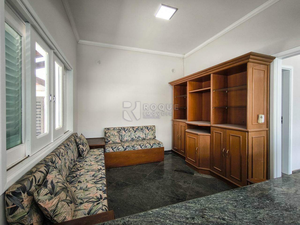 Casa em condomínio à venda no bairro Villa San Marino: SALA DE TV