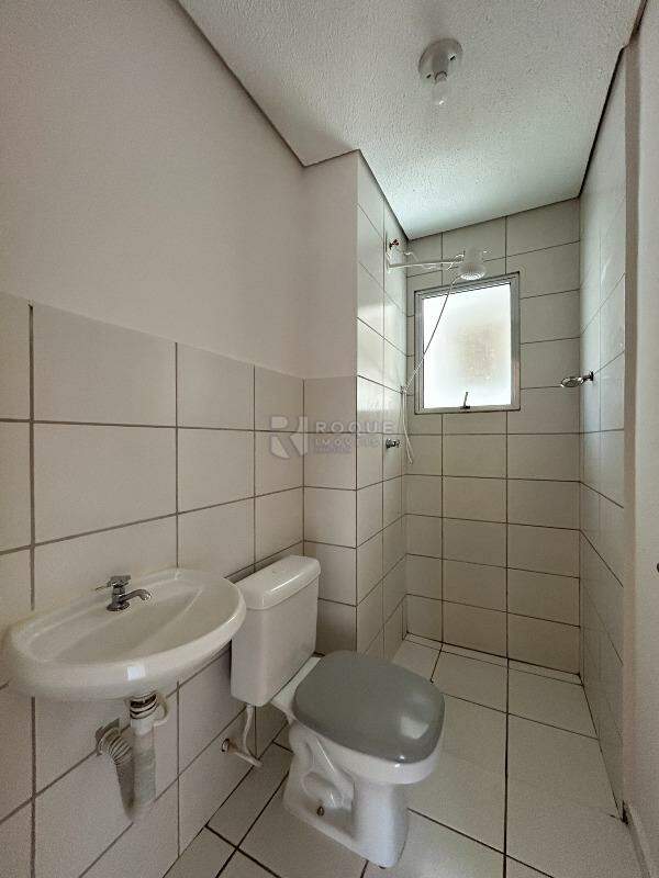 Apartamento para aluguel no bairro Jardim Parque Novo Mundo: WC social