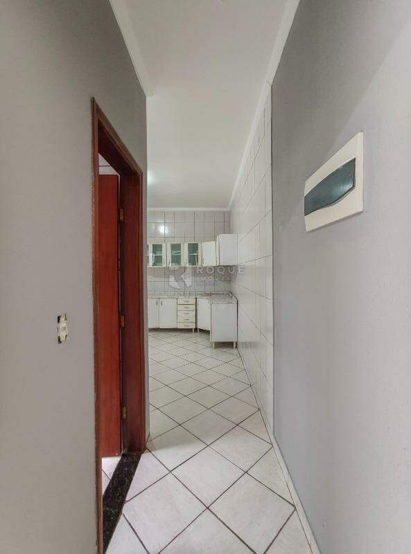 Casa Residencial para aluguel no bairro Jardim Lagoa Nova: Hall 