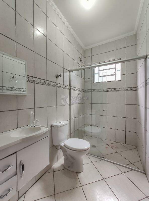 Casa Residencial para aluguel no bairro Jardim Lagoa Nova: WC social 