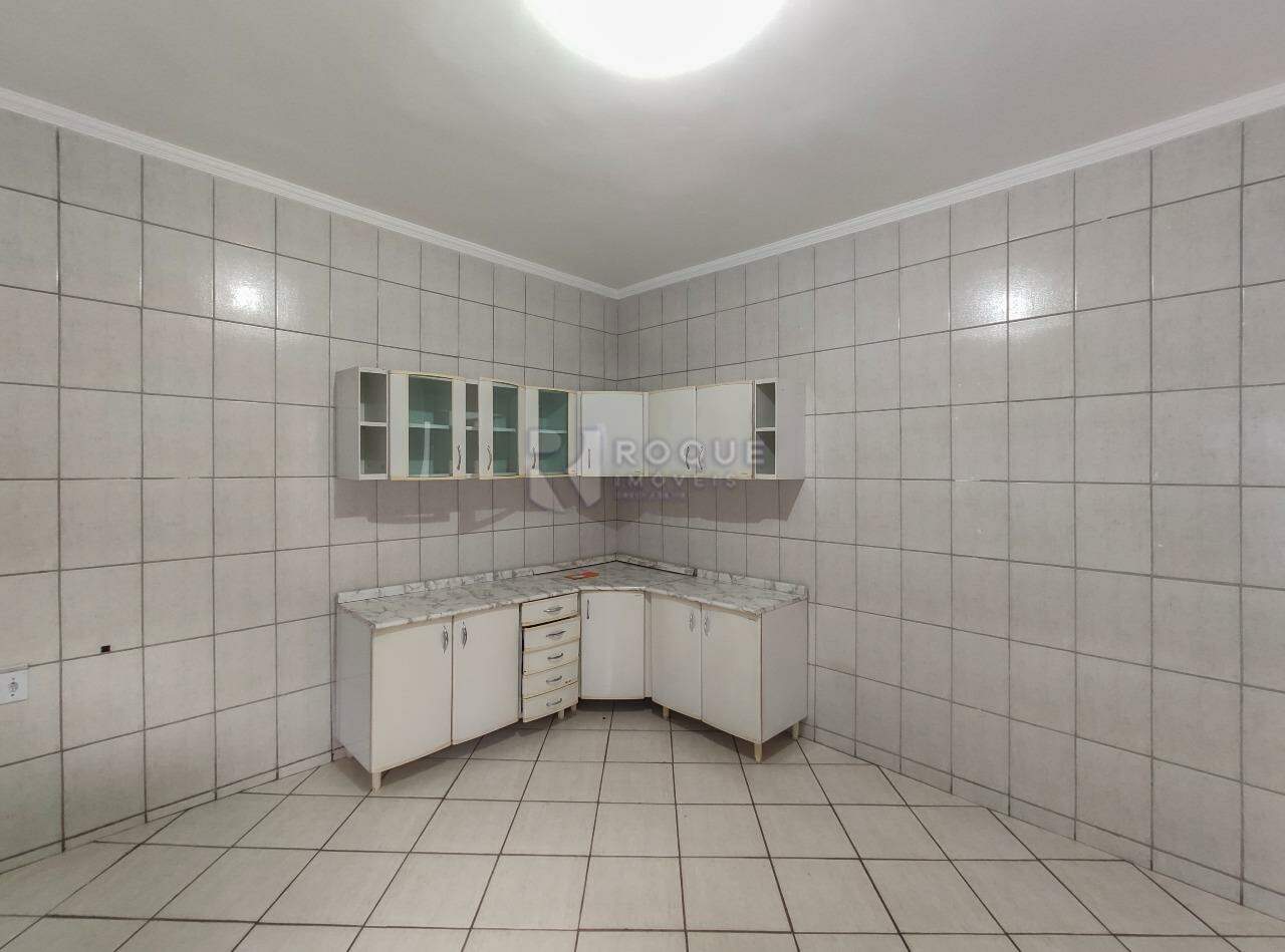 Casa Residencial para aluguel no bairro Jardim Lagoa Nova: Cozinha 