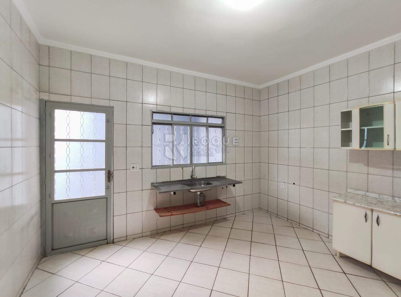 Casa Residencial para aluguel no bairro Jardim Lagoa Nova: Cozinha