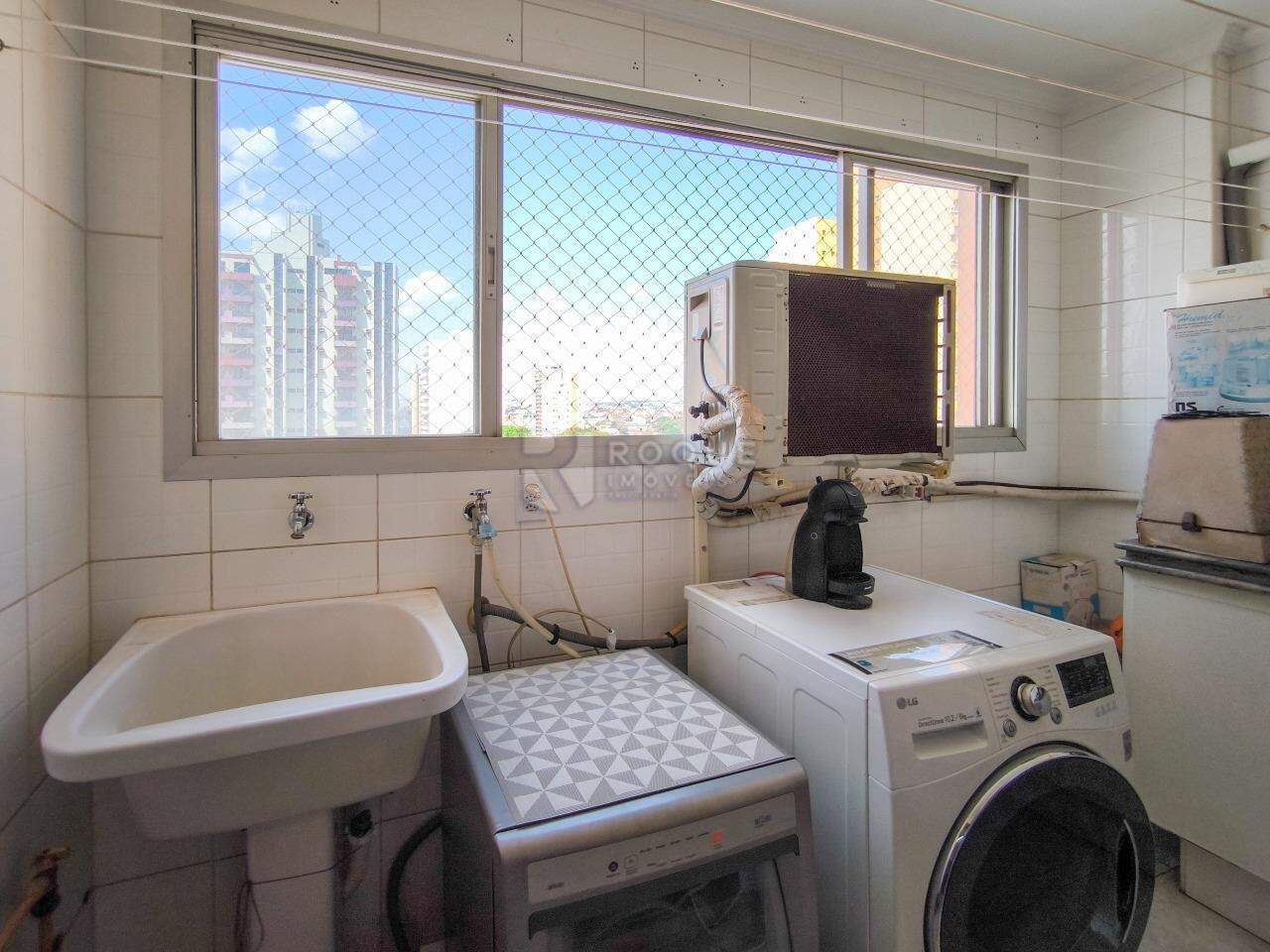Apartamento à venda no bairro Centro: LAVANDERIA