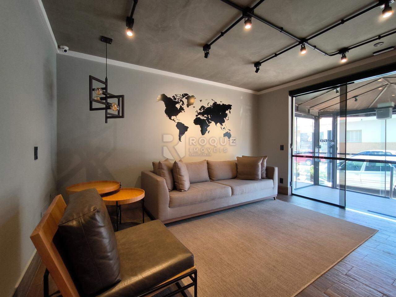 Apartamento à venda no bairro Centro: HALL DO PRÉDIO