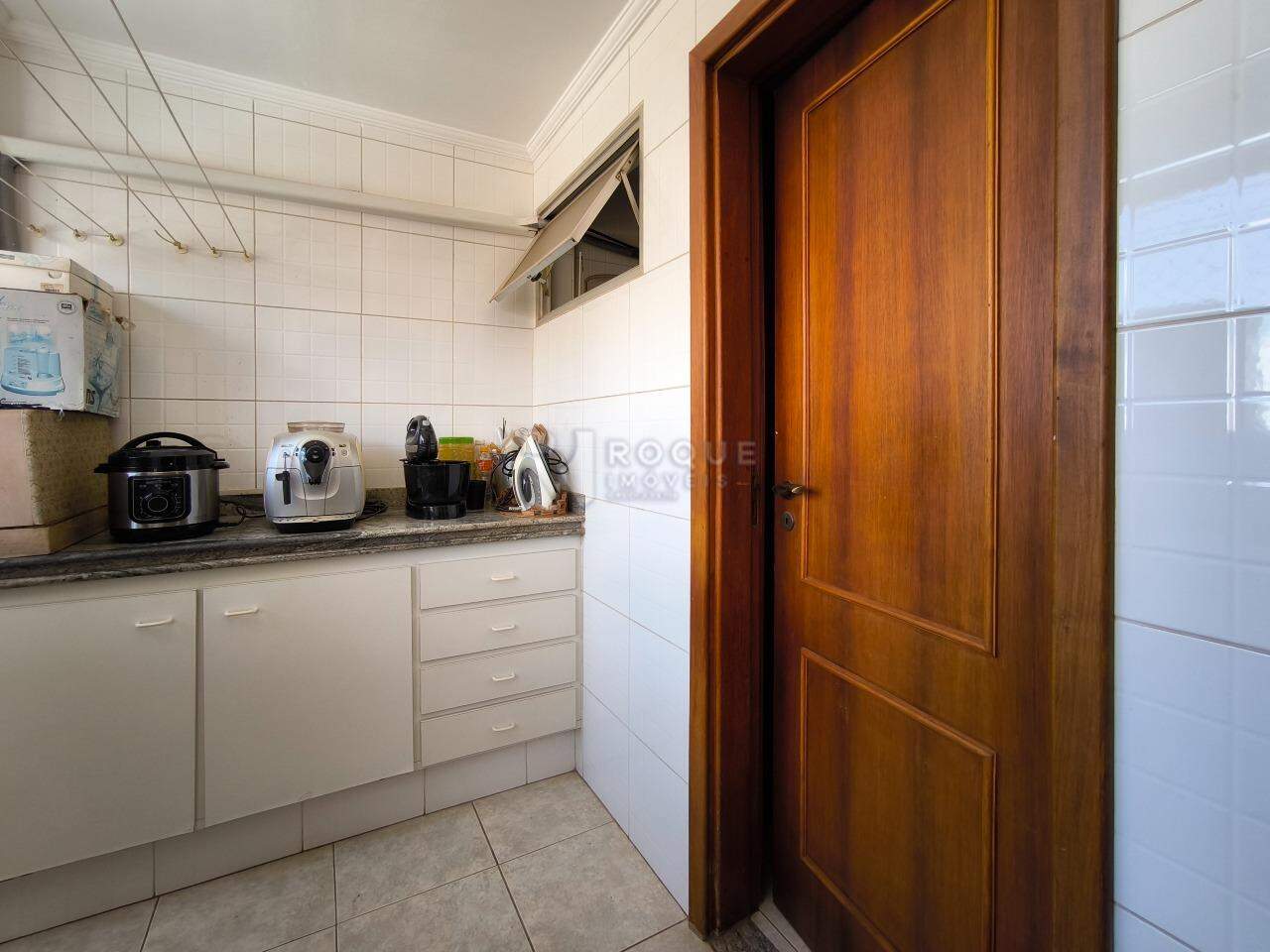 Apartamento à venda no bairro Centro: WC SOCIAL E DESPENSA