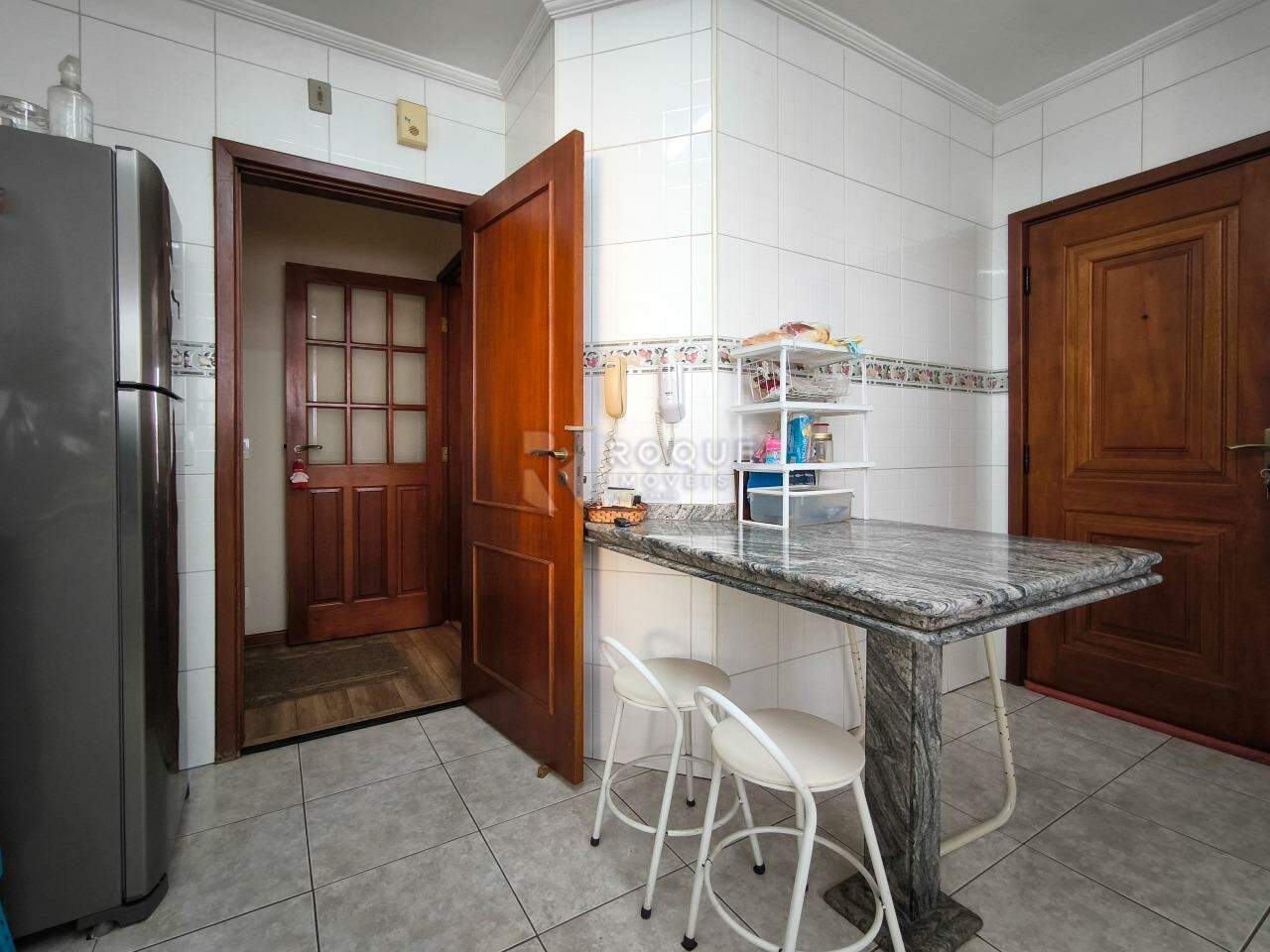 Apartamento à venda no bairro Centro: COZINHA
