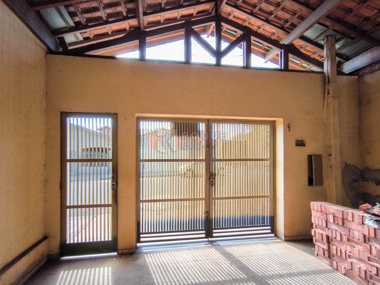 Casa Residencial à venda no bairro Jardim Caieira: GARAGEM