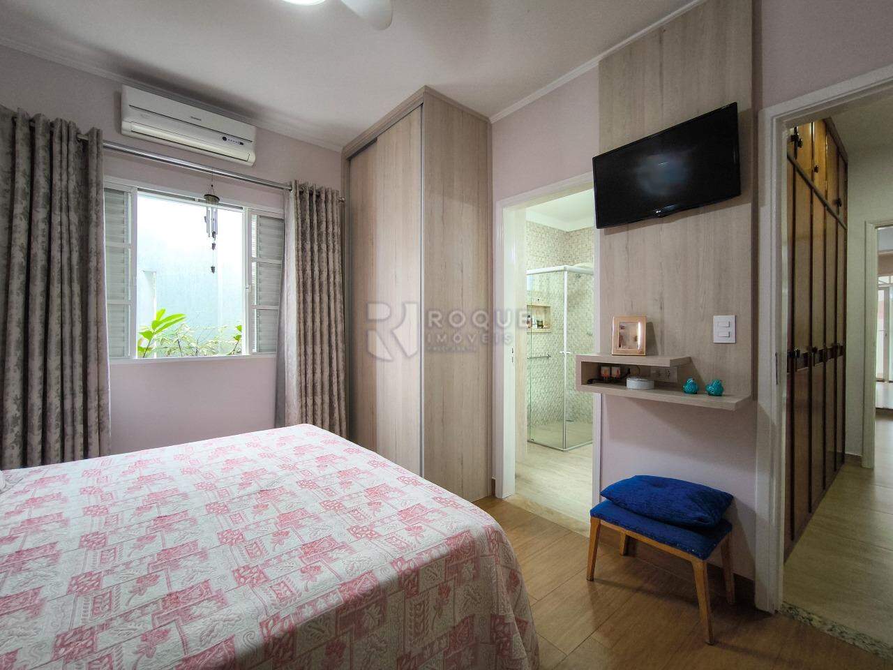 Casa Residencial à venda no bairro JARDIM PLANALTO: SUÍTE