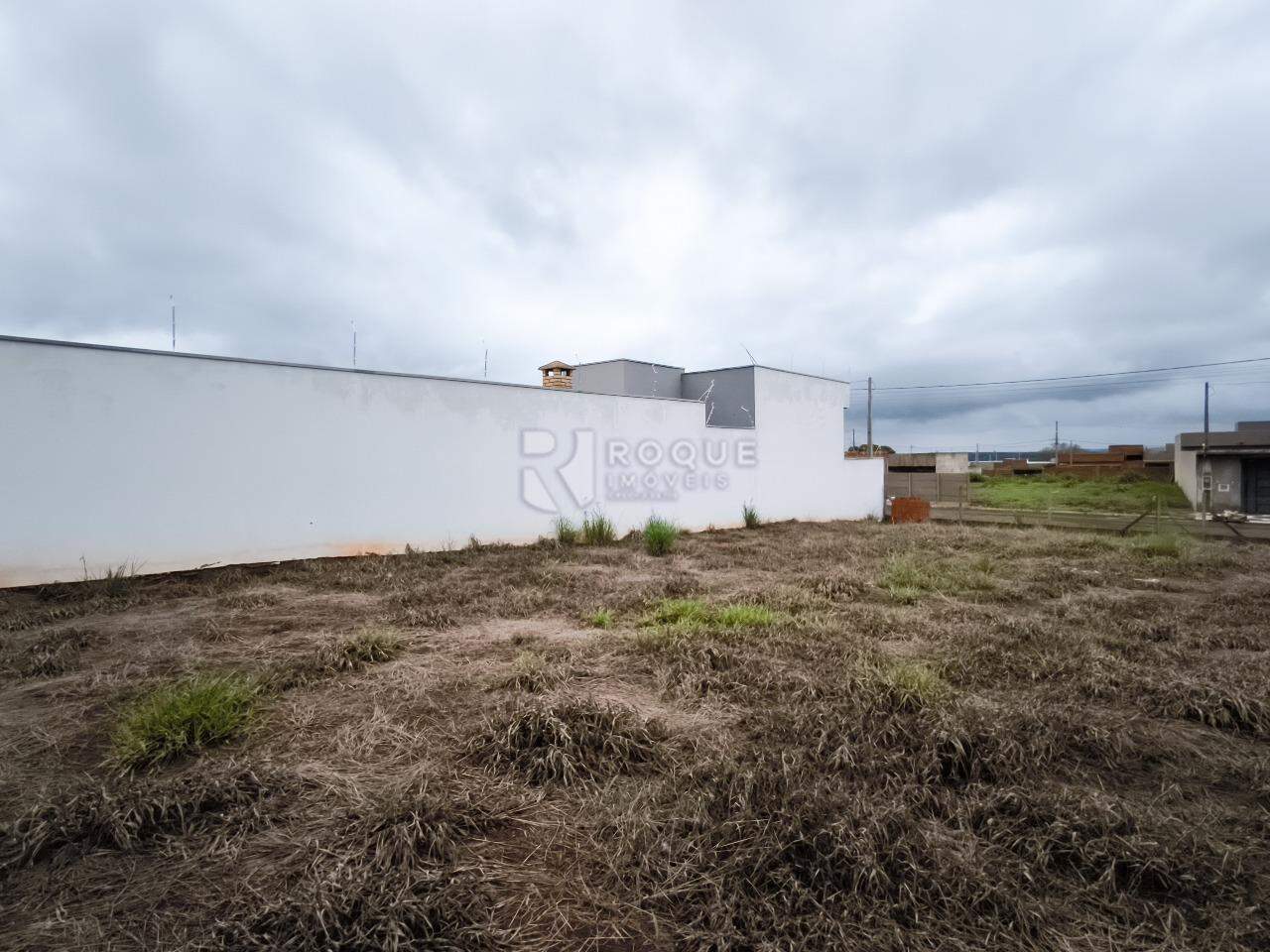 Terreno à venda no bairro Residencial Portal das Torres: 