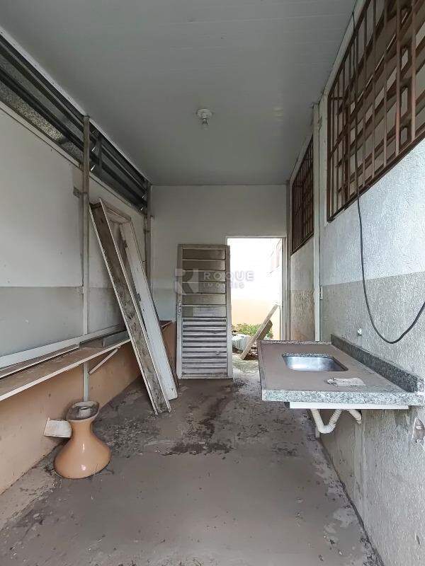 Salão para aluguel no bairro Jardim Nova Europa: Área de serviço