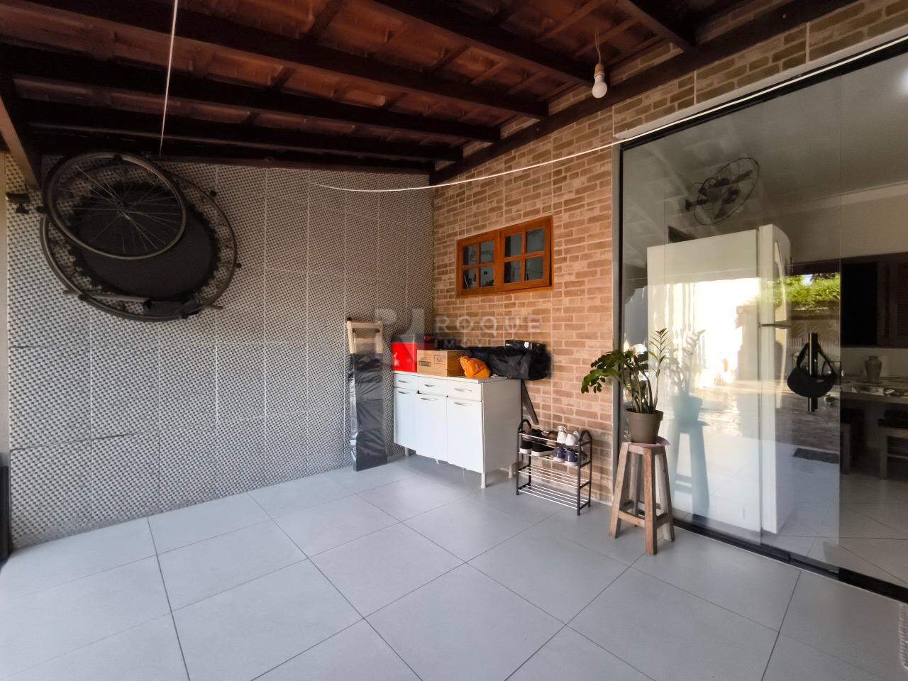 Casa Residencial à venda no bairro Jardim Santa Adélia: FRENTE