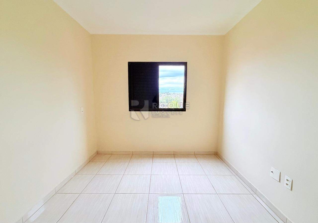 Apartamento para aluguel no bairro Vila Claudia: Dormitório 2