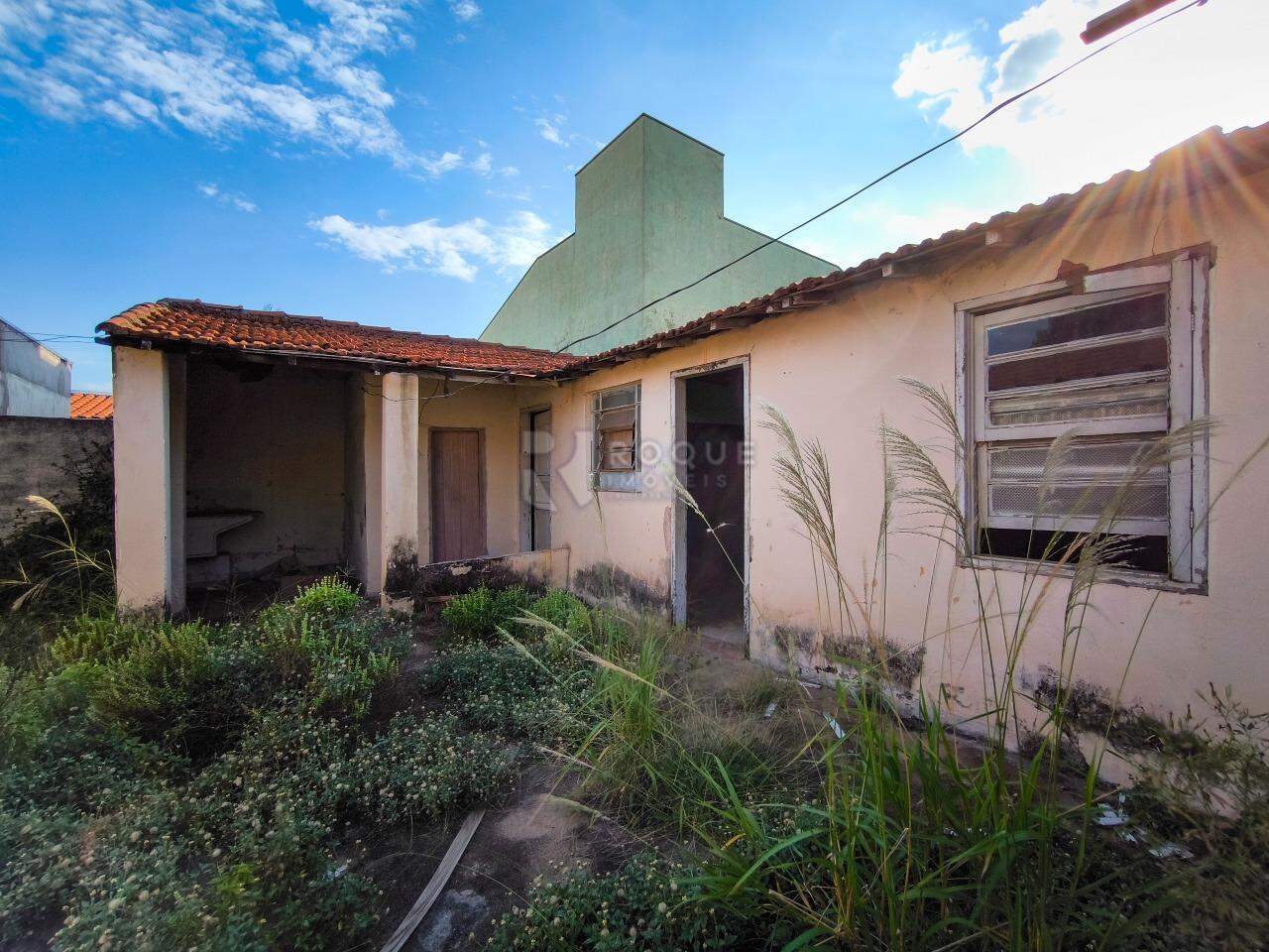 Terreno à venda no bairro Jardim Santa Cecília: EDÍCULA