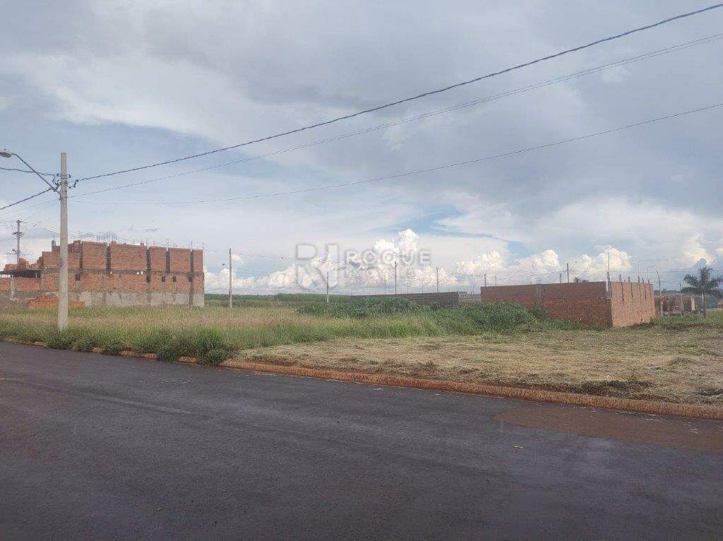 Terreno à venda no bairro Residencial Colinas do Engenho I: 