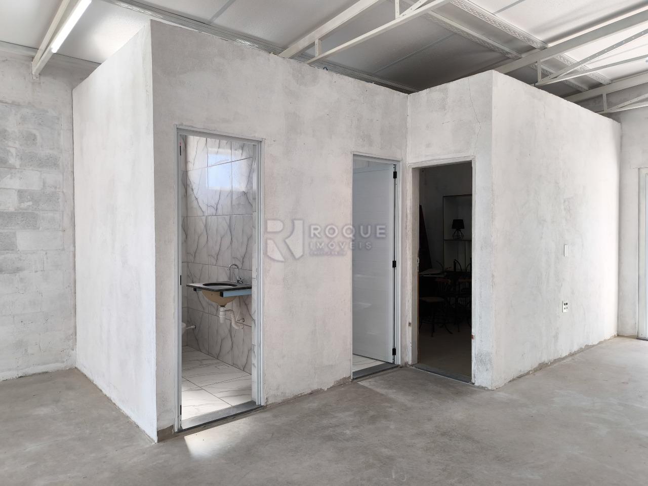 Barracão/Galpão à venda no bairro Jardim Marajoara: SANITÁRIOS GALPÃO