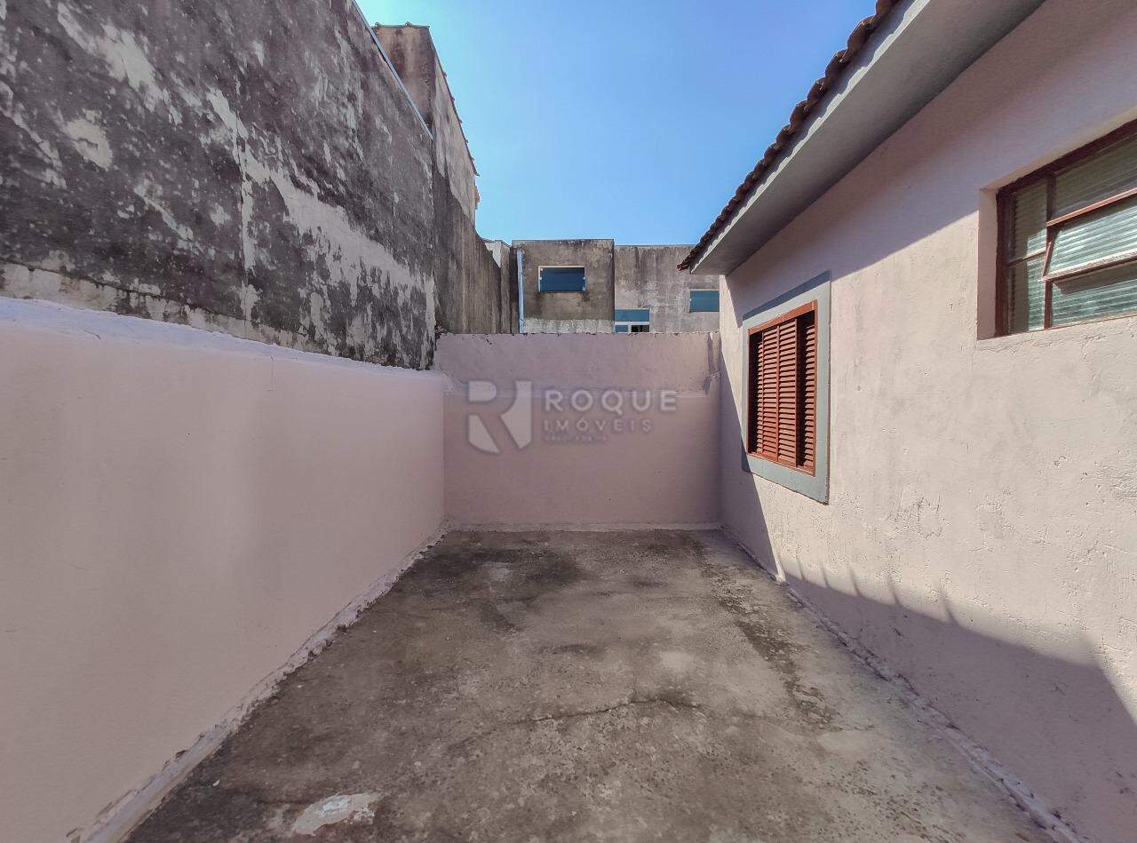 Casa Residencial para aluguel no bairro Jardim Campo Belo: Fundo 