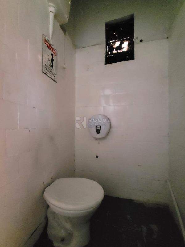 Salão para aluguel no bairro Vila Piza: WC Social