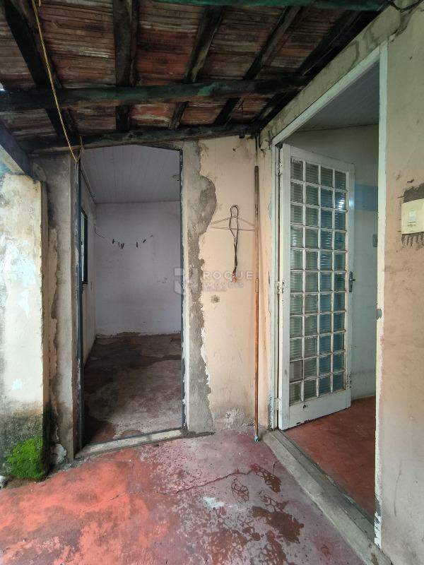 Casa Residencial à venda no bairro Vila Castelar: DESPEJO