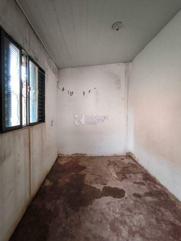 Casa Residencial à venda no bairro Vila Castelar: DESPEJO