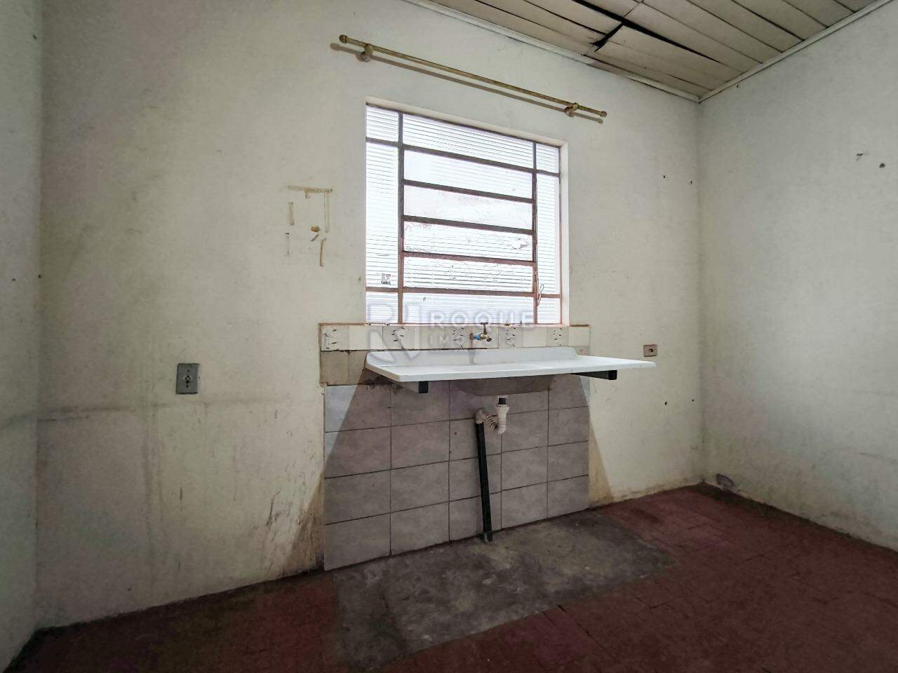 Casa Residencial à venda no bairro Vila Castelar: COZINHA
