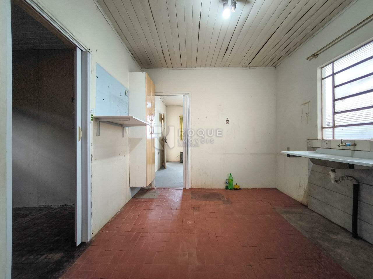 Casa Residencial à venda no bairro Vila Castelar: COZINHA