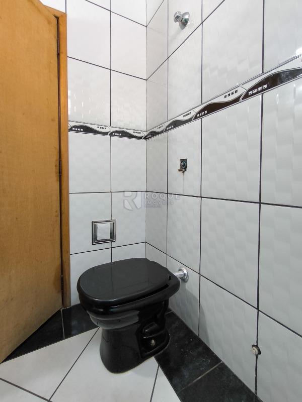 Casa Residencial à venda no bairro Parque Hippolyto: BANHEIRO SOCIAL 2