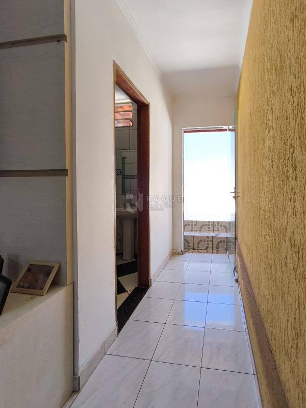 Casa Residencial à venda no bairro Parque Hippolyto: ÁREA DE CIRCULAÇÃO