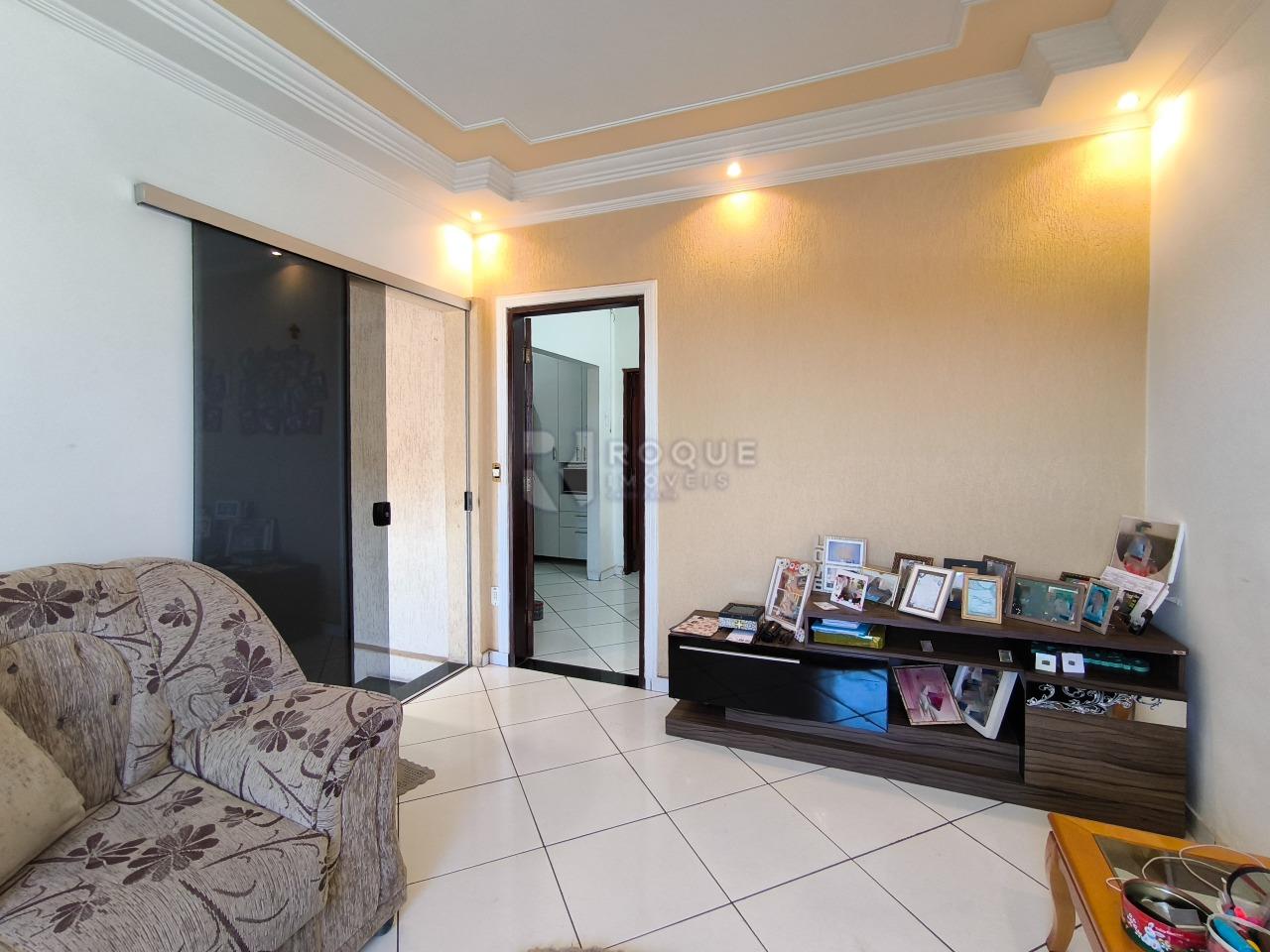 Casa Residencial à venda no bairro Parque Hippolyto: SALA DE ESTAR