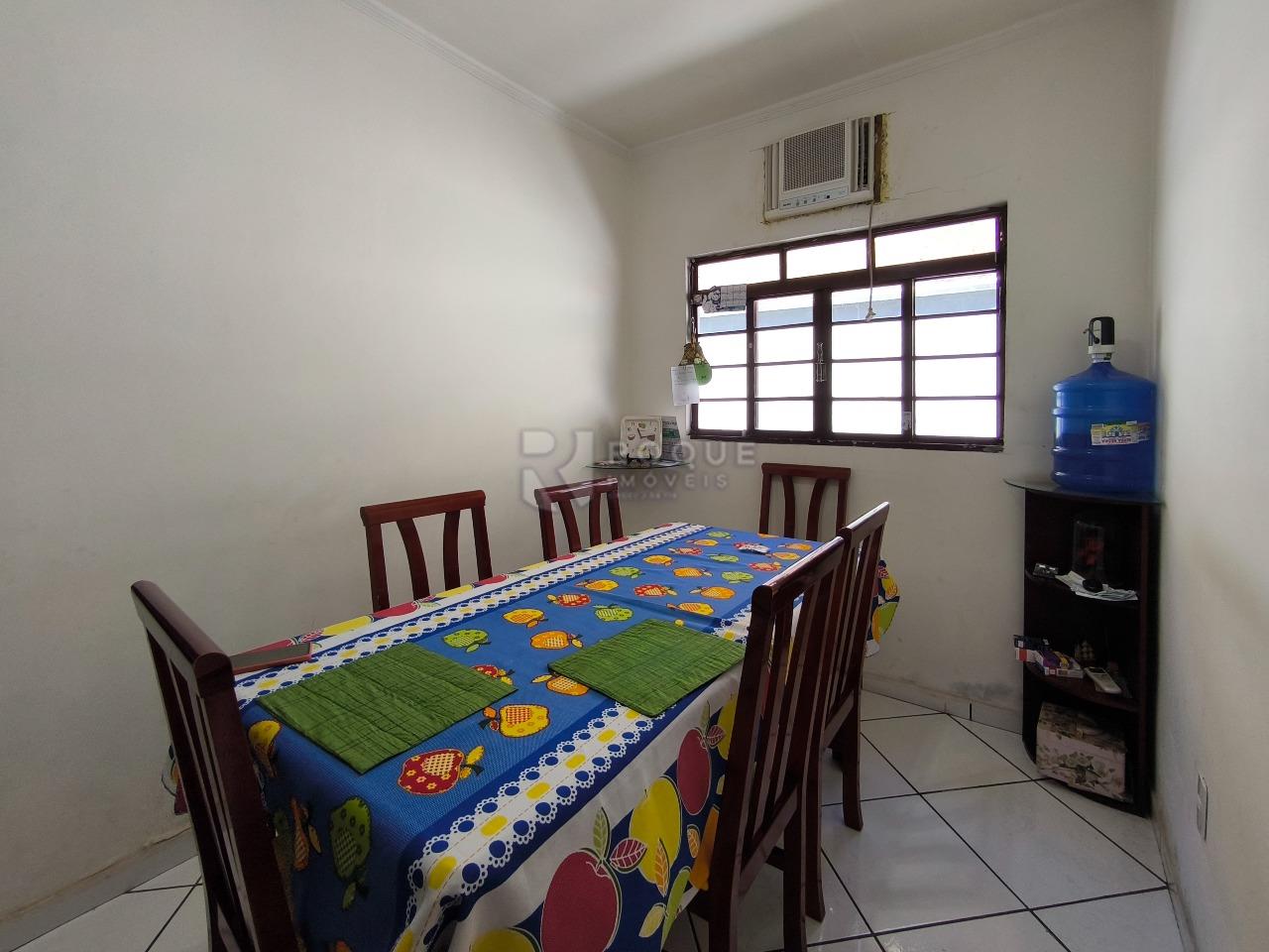 Casa Residencial à venda no bairro Parque Hippolyto: SALA DE JANTAR