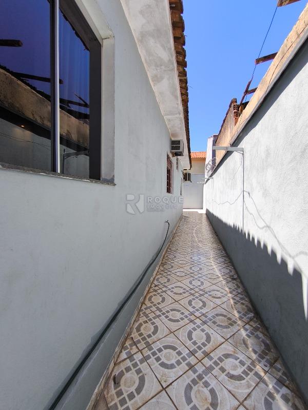 Casa Residencial à venda no bairro Parque Hippolyto: LATERAL EXTERNA