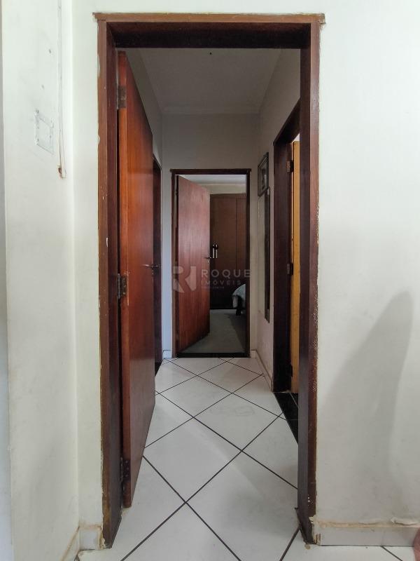Casa Residencial à venda no bairro Parque Hippolyto: CORREDOR INTERNO
