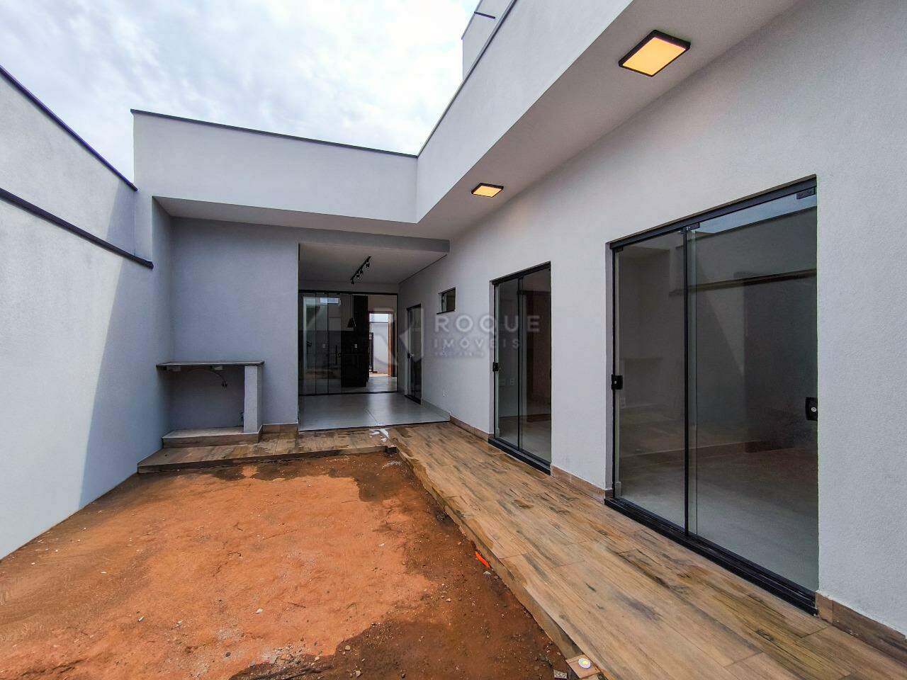 Casa Residencial à venda no bairro Jardim Marajoara: ÁREA EXTERNA