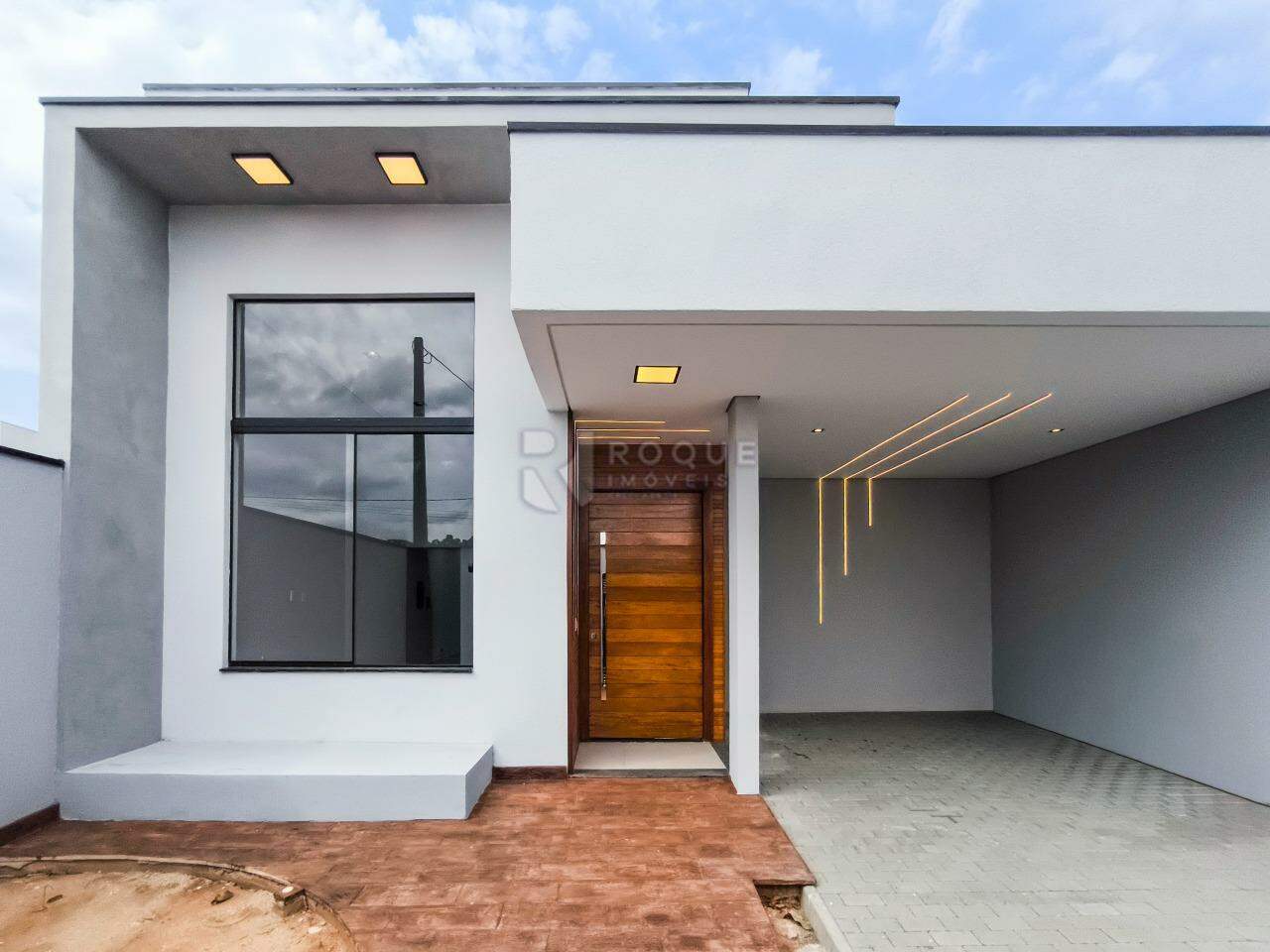 Casa Residencial à venda no bairro Jardim Marajoara: FRENTE