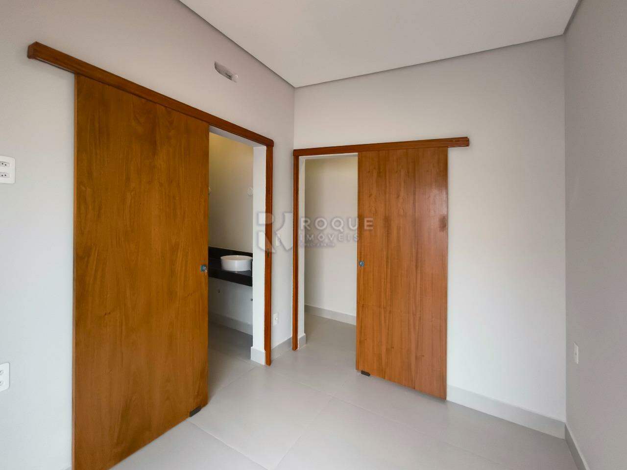 Casa Residencial à venda no bairro Jardim Marajoara: DEMI SUÍTE 2