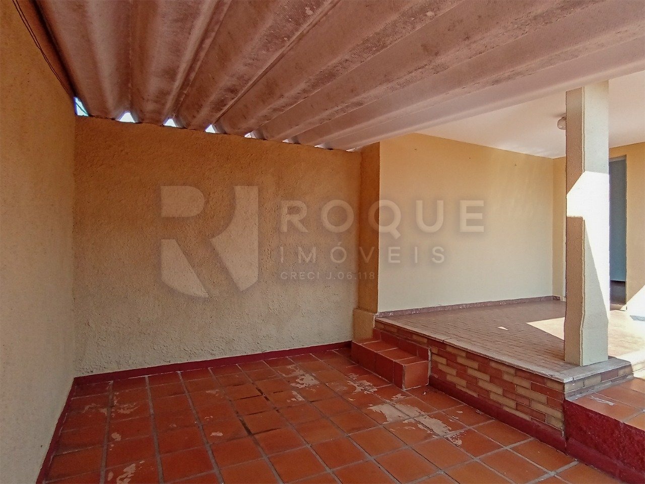 Casa Residencial à venda no bairro Vila Cristovam: Garagem 