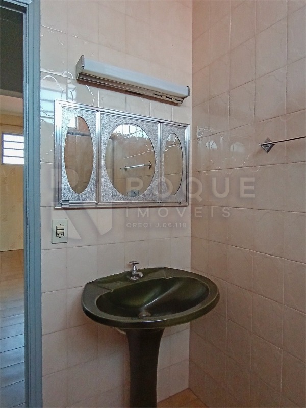 Casa Residencial à venda no bairro Vila Cristovam: WC 