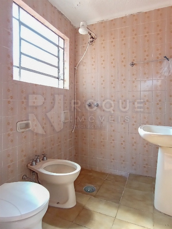 Casa Residencial à venda no bairro Vila Cristovam: WC fundo 