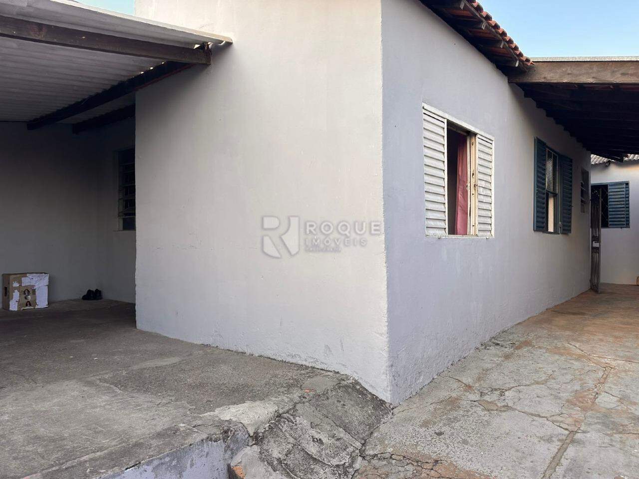 Casa Residencial à venda no bairro Parque Residencial Abílio Pedro: QUINTAL