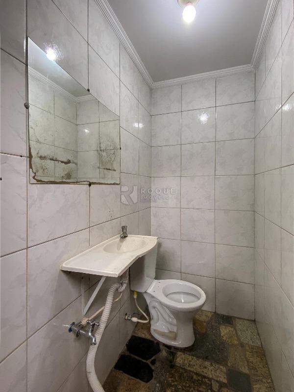 Barracão/Galpão para aluguel no bairro Jardim Lagoa Nova: WC Masculino