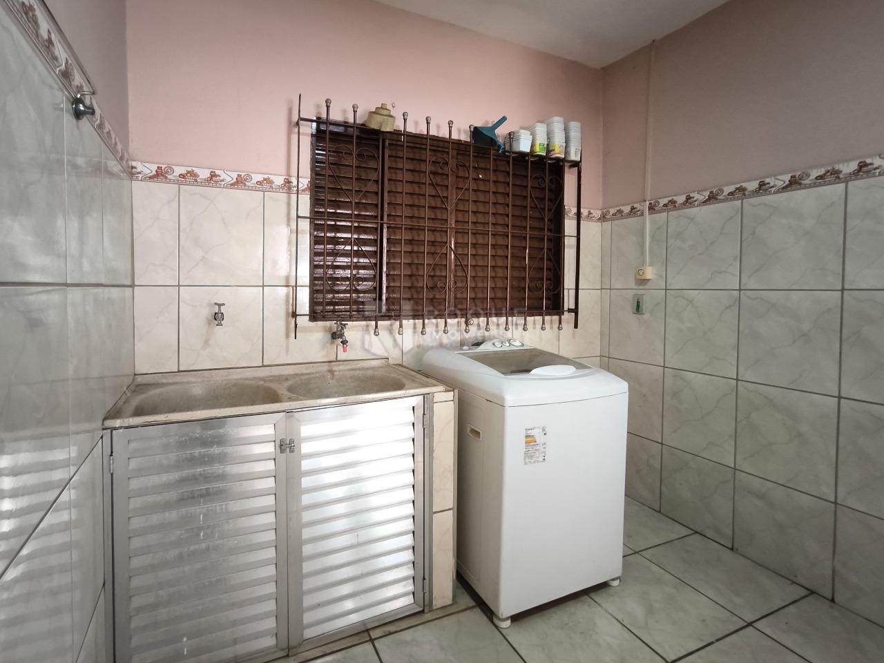 Casa Residencial à venda no bairro Jardim Olga Veroni: LAVANDERIA