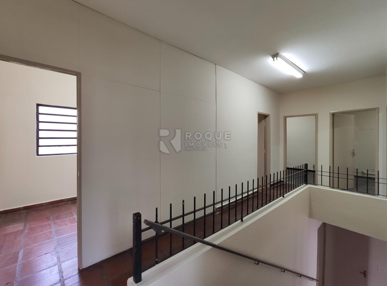 Casa Comercial à venda no bairro Centro: Hall segundo andar 