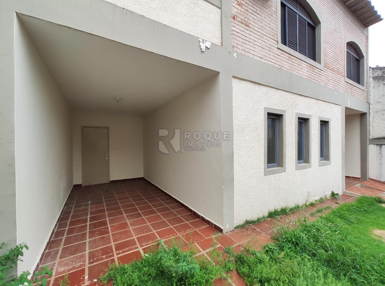 Casa Comercial à venda no bairro Centro: Frente 