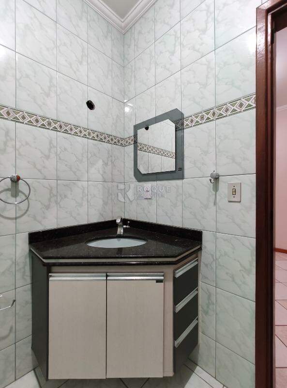 Casa Residencial para aluguel no bairro Jardim Santo André: WC suíte