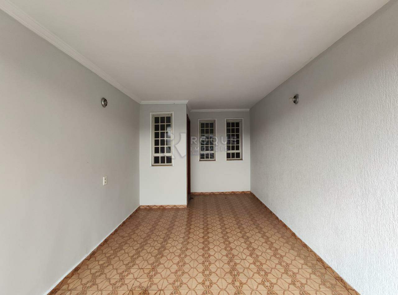 Casa Residencial para aluguel no bairro Jardim Santo André: Garagem