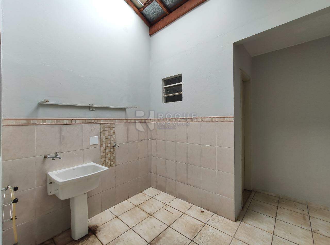 Casa Residencial para aluguel no bairro Jardim Santo André: Área de serviço