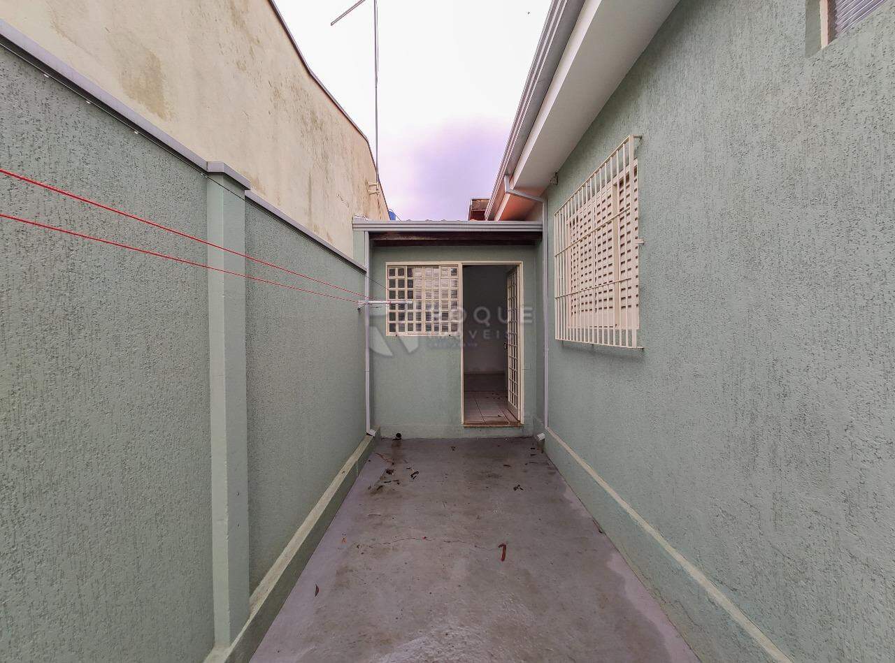 Casa Residencial para aluguel no bairro Jardim Santo André: Corredor